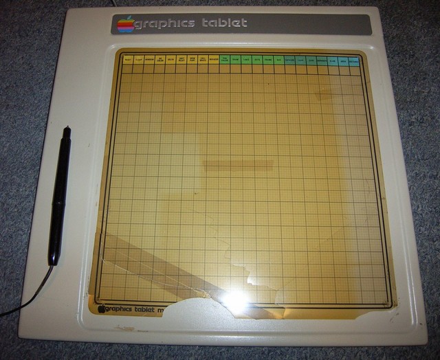 C:\Users\ibolyev\Desktop\курсач\apple-graphics-tablet-1979-stylus.jpg