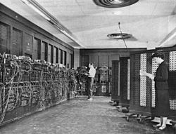 http://upload.wikimedia.org/wikipedia/commons/thumb/4/4e/Eniac.jpg/250px-Eniac.jpg