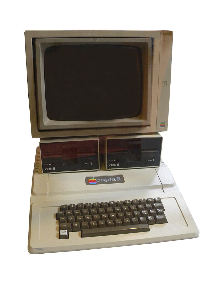 https://upload.wikimedia.org/wikipedia/commons/thumb/7/70/Apple-II.jpg/800px-Apple-II.jpg