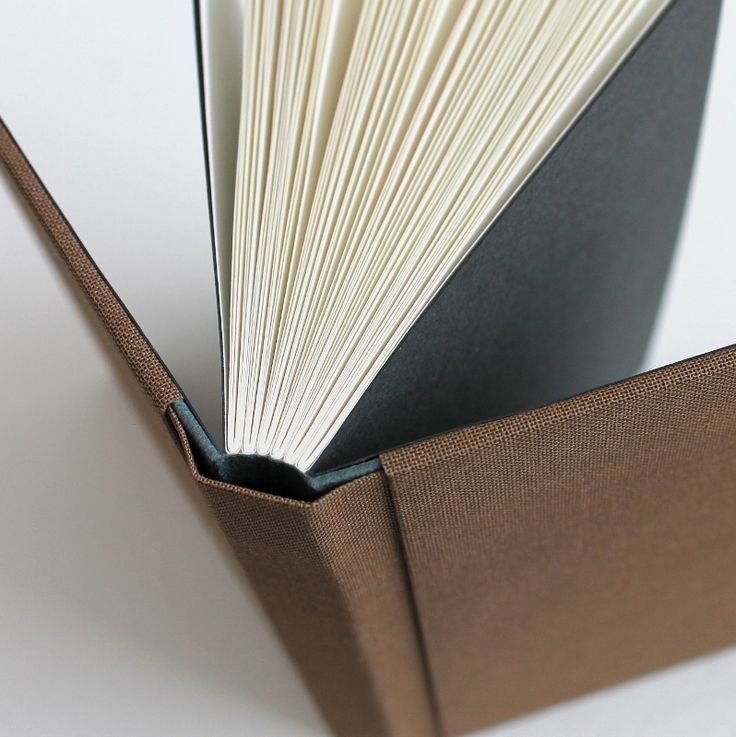 https://i.pinimg.com/736x/de/97/88/de9788e1c239b65cfcd6c0f7835f6bf9--bookbinding-tutorial-bookbinding-ideas.jpg