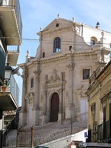 https://upload.wikimedia.org/wikipedia/commons/thumb/8/86/Ragusa-Chiesa-Anime-Purgatorio.JPG/220px-Ragusa-Chiesa-Anime-Purgatorio.JPG