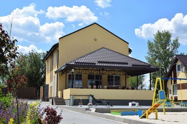 https://img.hotels24.ua/photos/partner_hotel/facility/109/10900/1090029/Gostinica-Perlina-Dzvinkova-Kiev-ceny-1090029z600.jpg